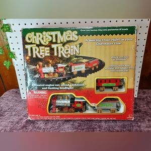 Seasonal Visions Christmas Tree Train Set